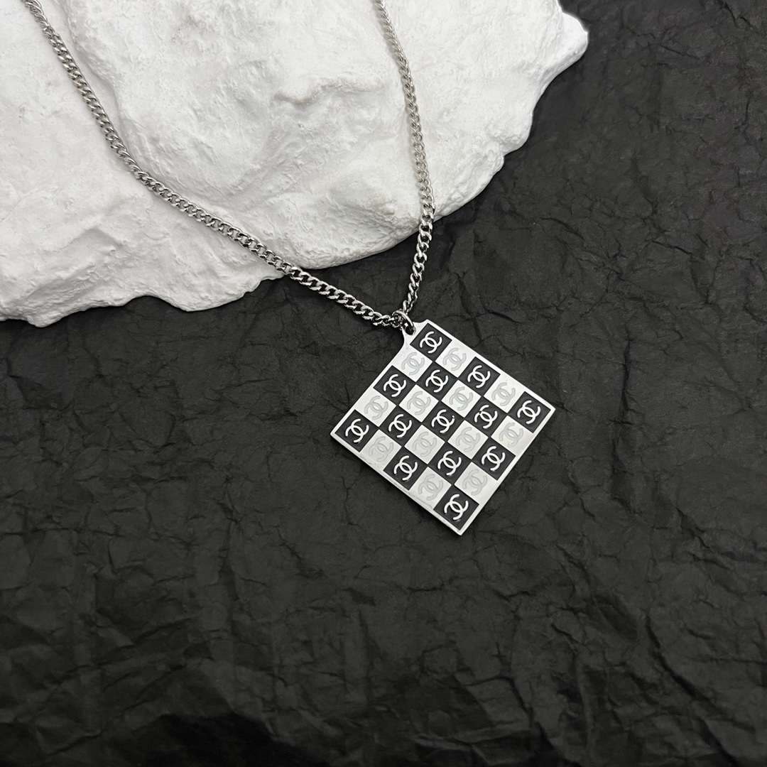 Necklace008