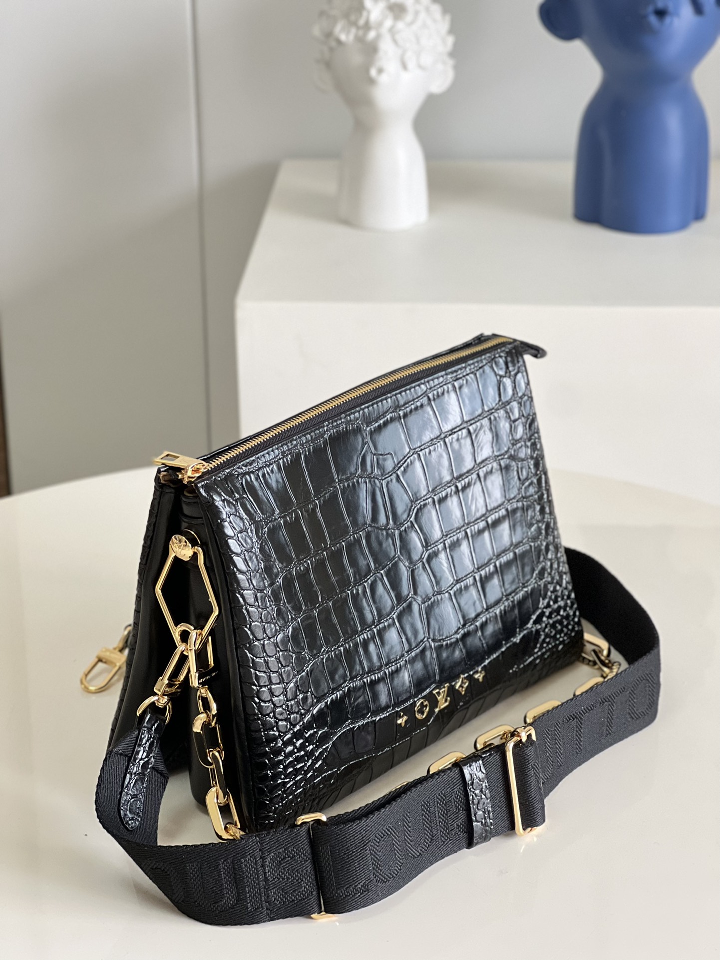 L*ouis V*uitton Top Bag 26*20*12CM