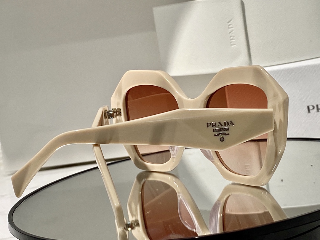 P*rada Glasses Top