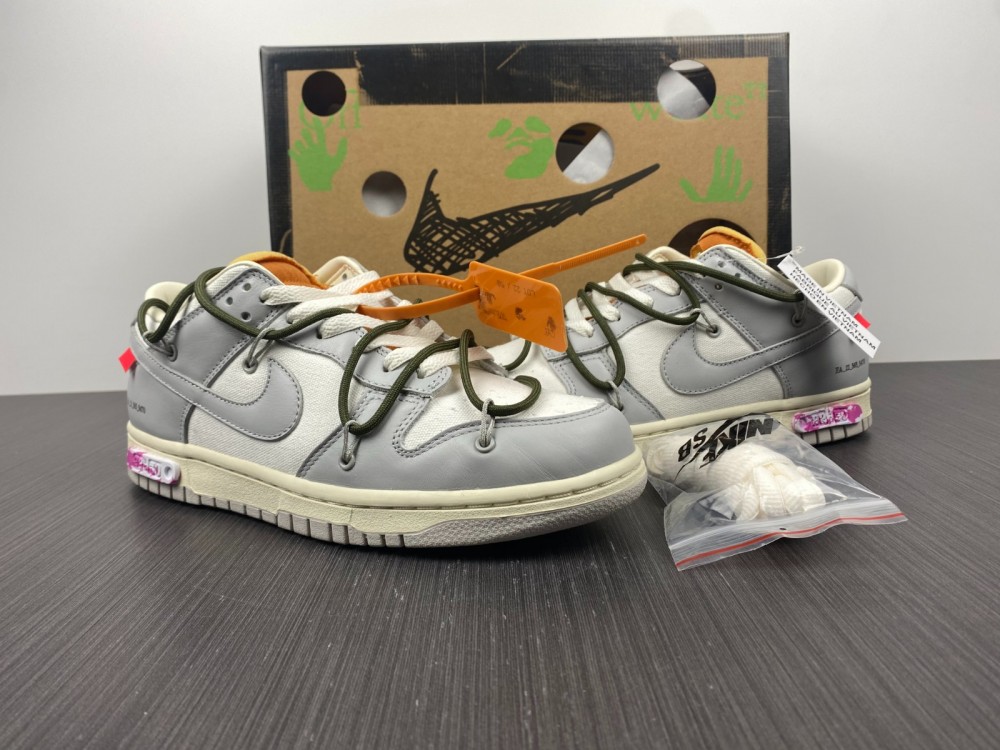 from O*ff-W*hite x Nike Dunk Low