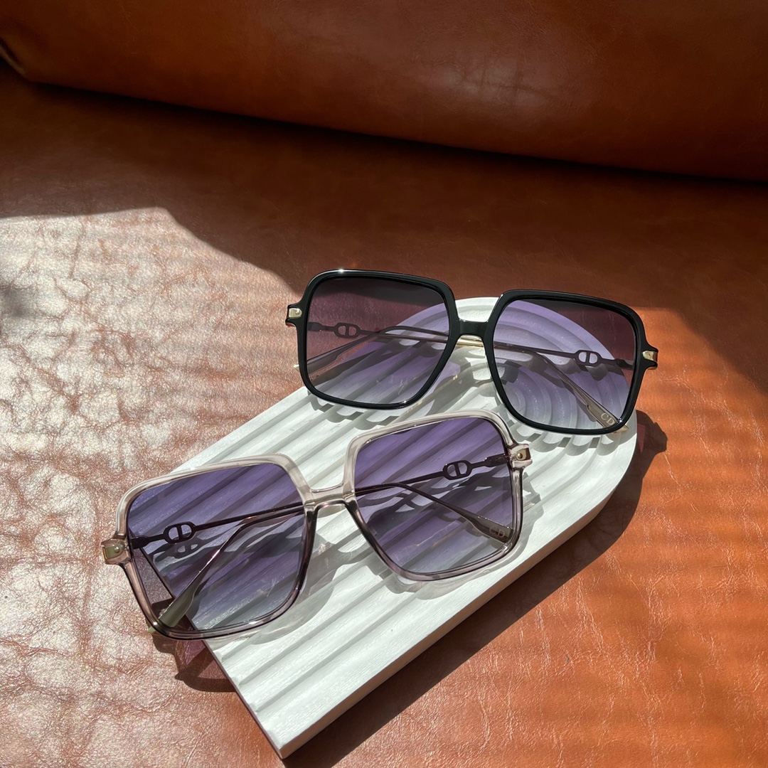 D*ior Glasses Top