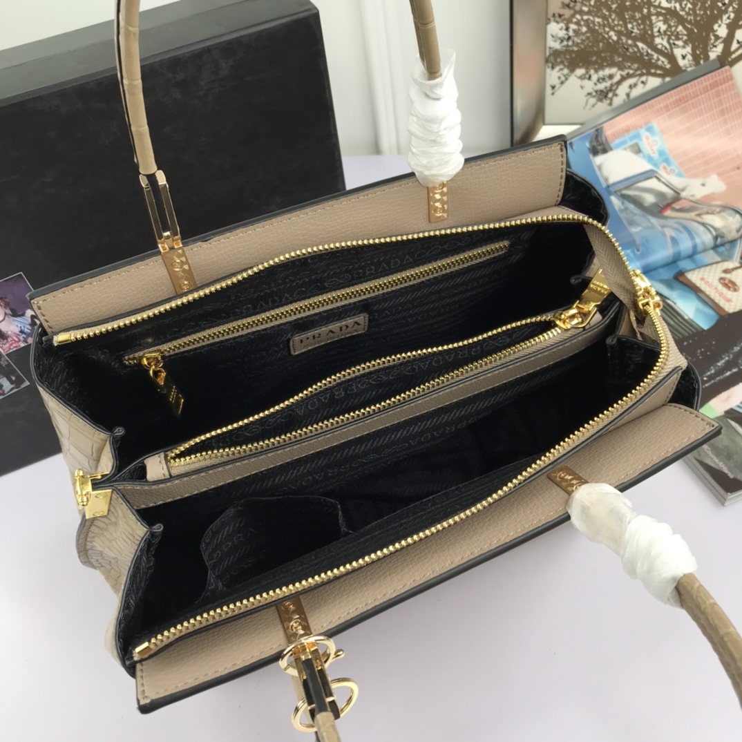 P*rada Top Bag 30*23*13cm