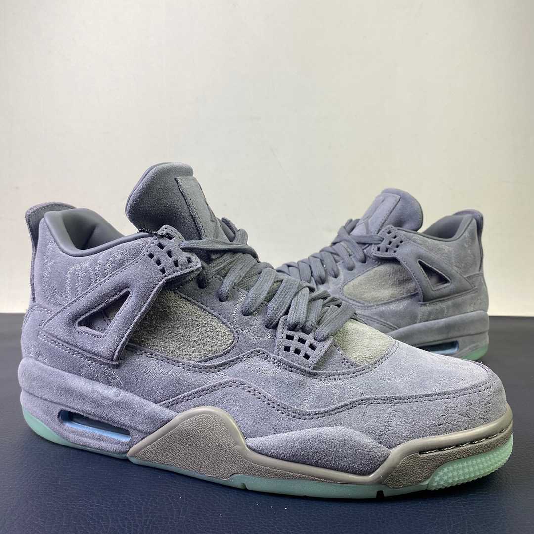 Air Jordan 4