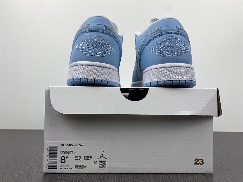 Air Jordan 1 Low