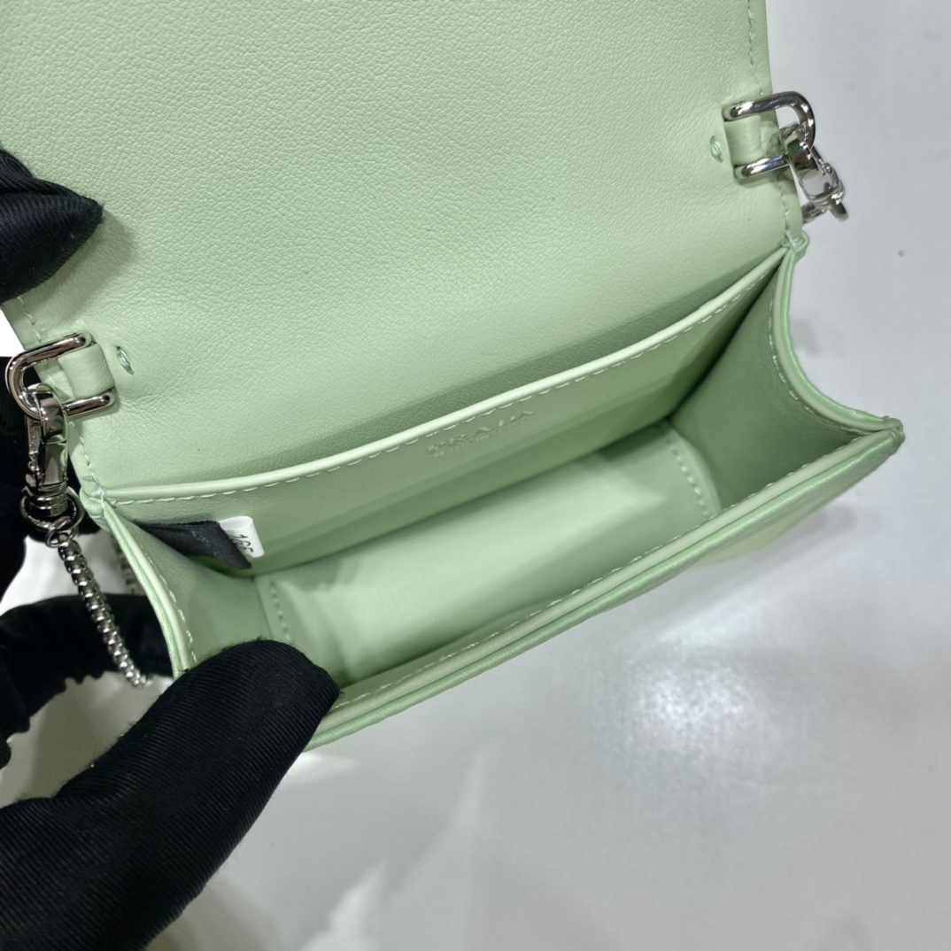 P*rada Bag Top Quality 11.5*8CM