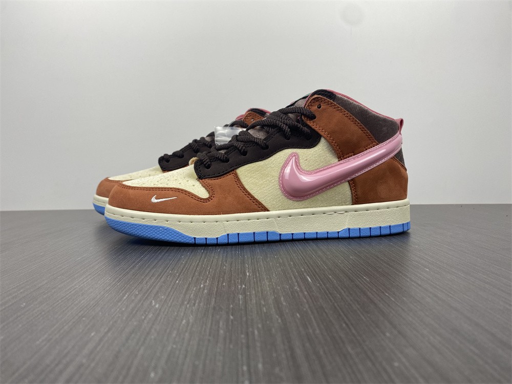 from Social Status x Nk SB Dunk Mid DJ1173-700