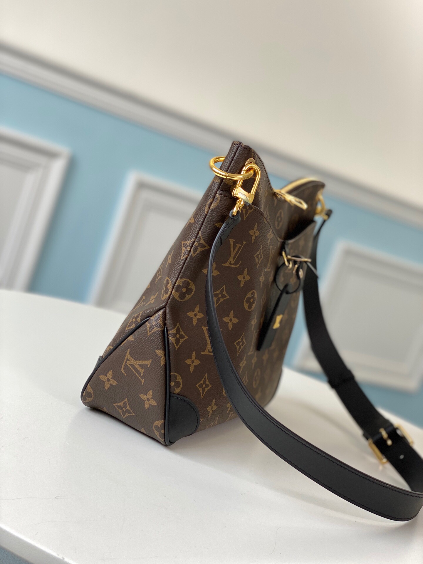 L*ouis V*uitton Top Bag 31.0 x 27.0 x 11.0 CM