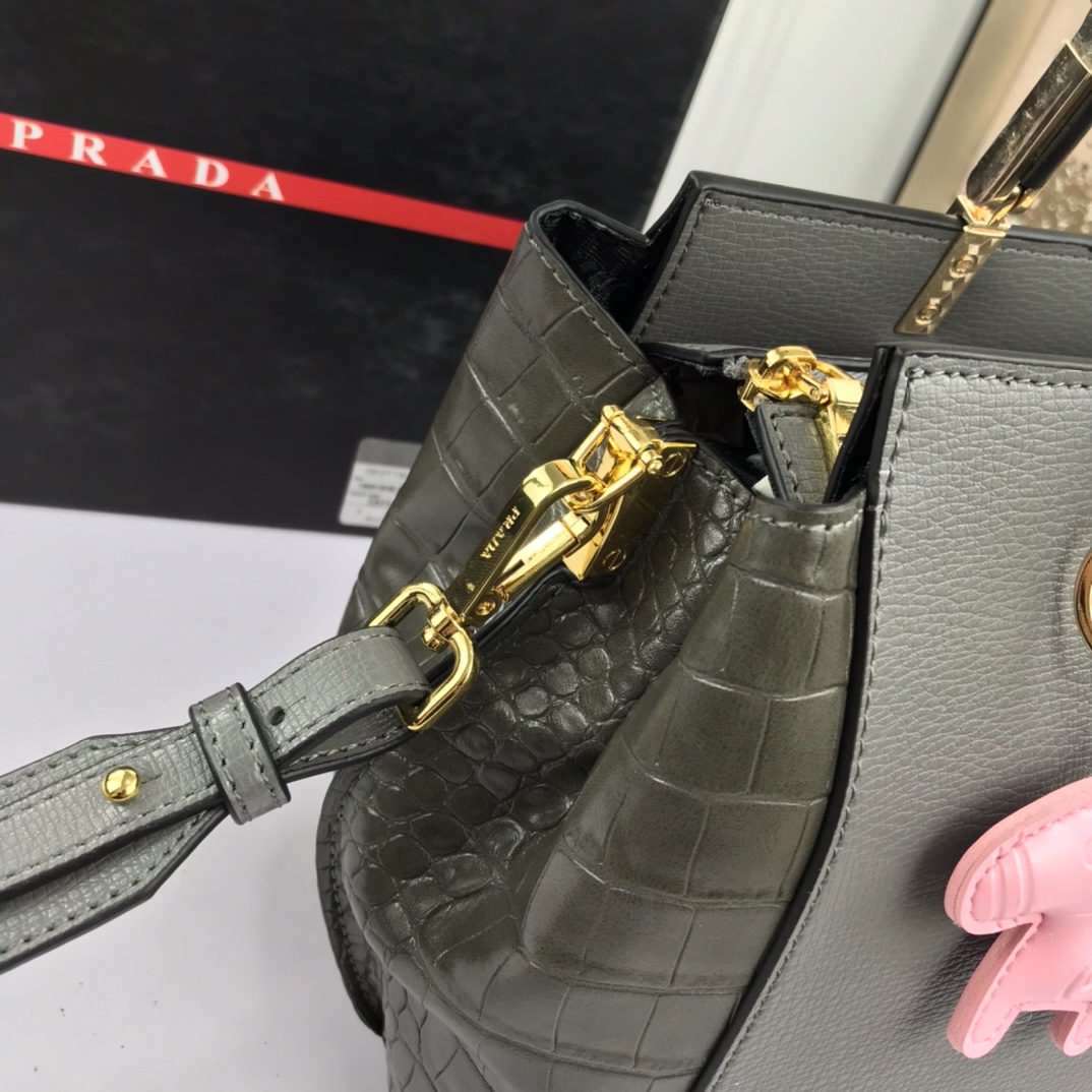 P*rada Top Bag 30*23*13cm