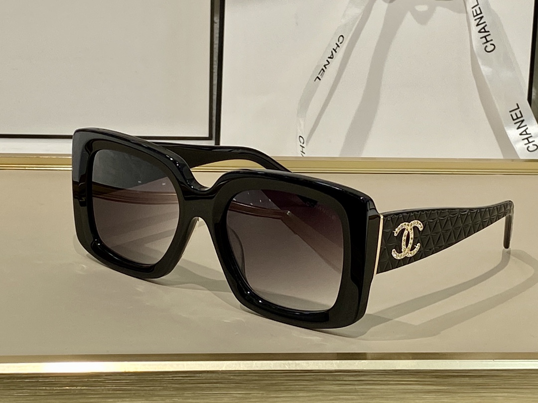 C*hanel Glasses Top