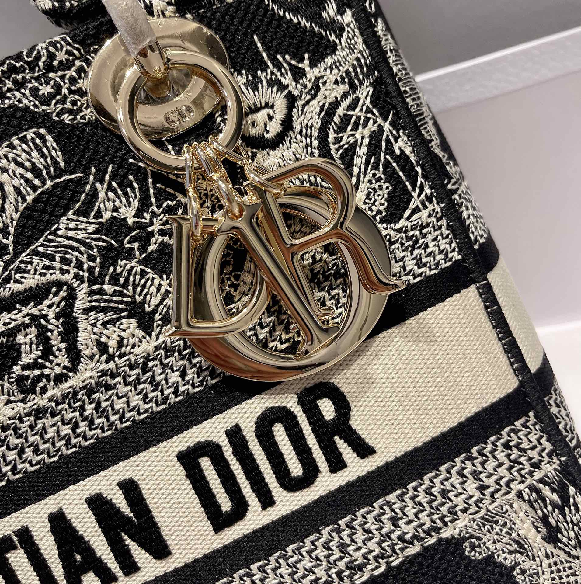 D*ior Top Bag 24*20*11cm