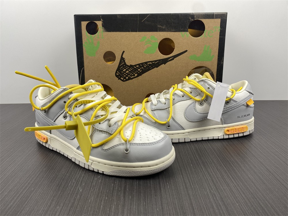 from O*ff-W*hite x Nike Dunk Low