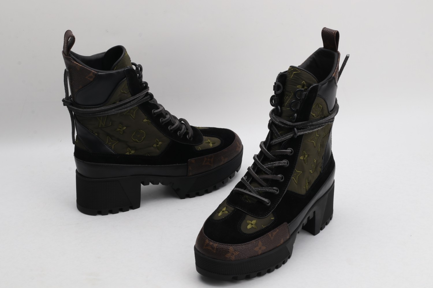 Women L*ouis V*uitton Top Sneaker