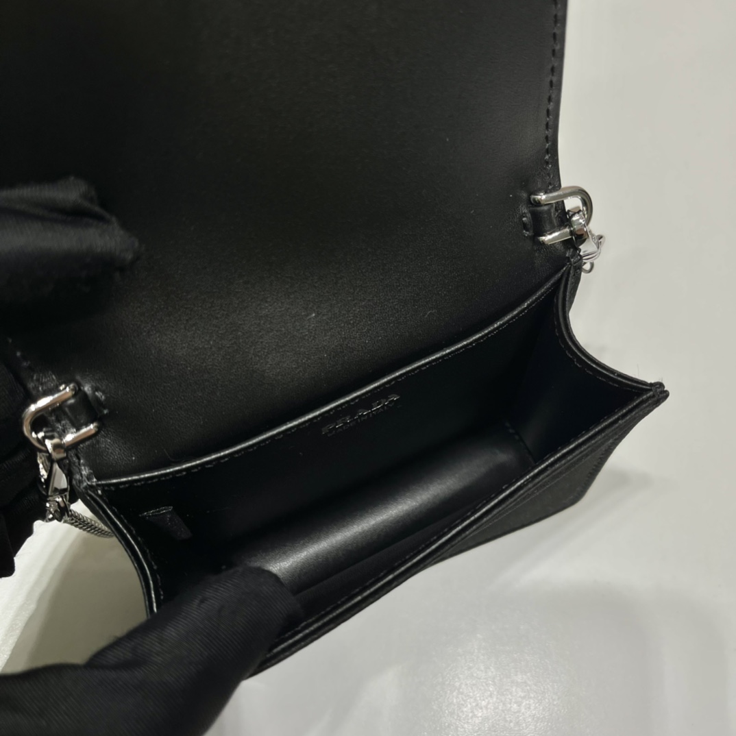 P*rada Bag Top Quality 11.5*8CM