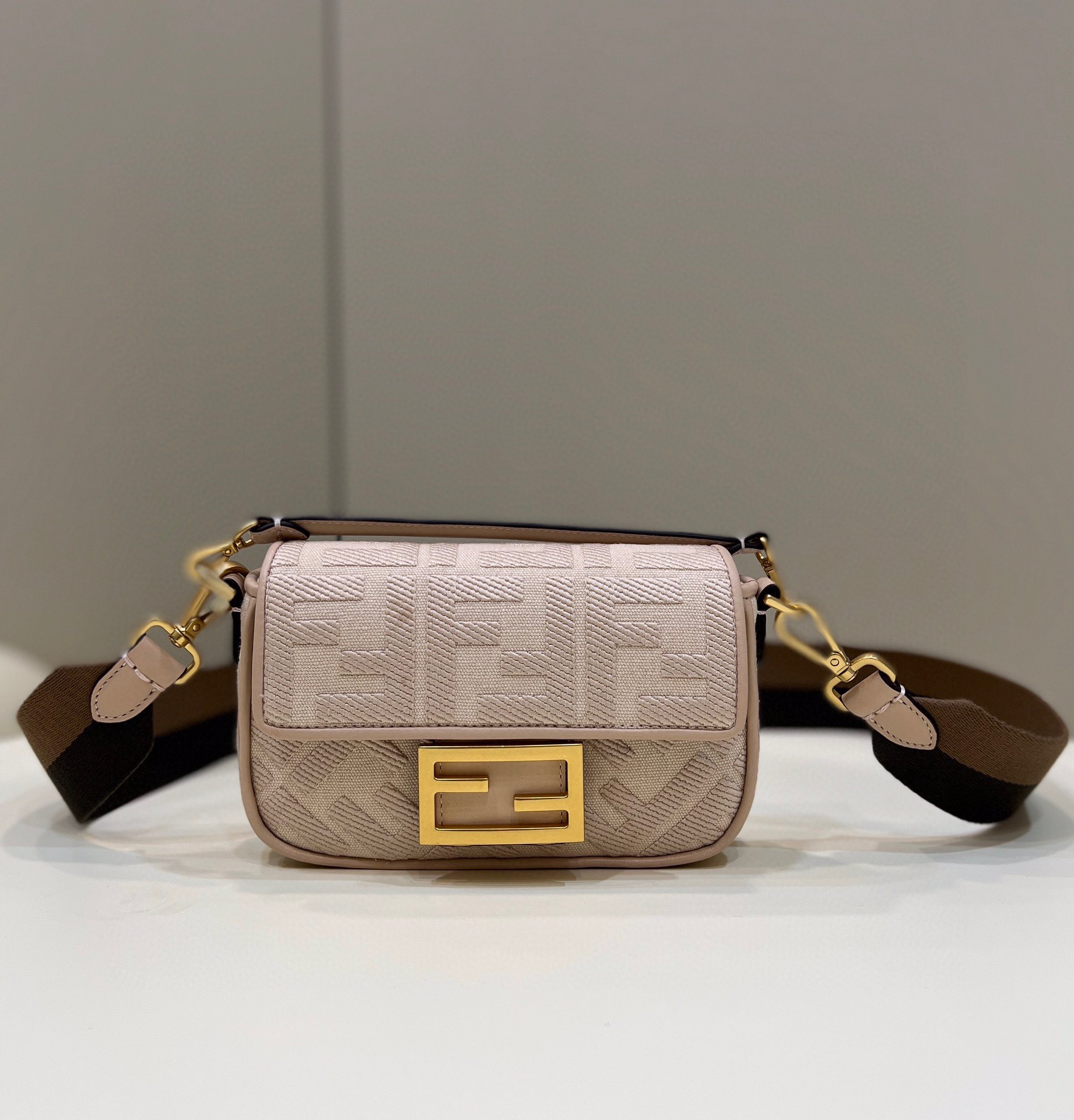 F*endi Bag Top Quality 19*11.5*4CM