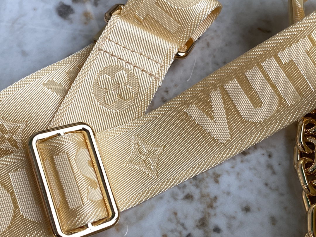 L*ouis V*uitton Bag Top Quality 20*12*6CM