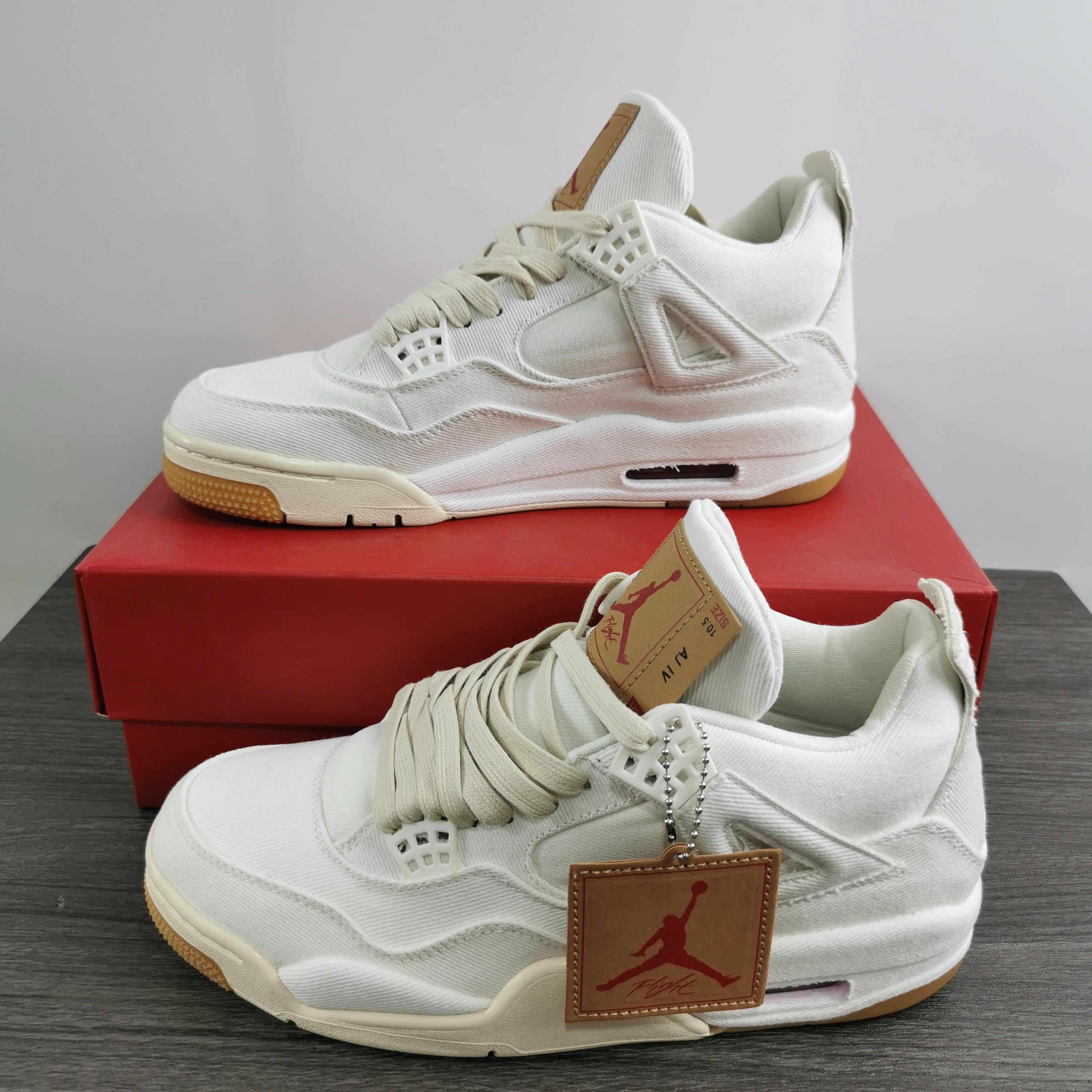 Air Jordan 4