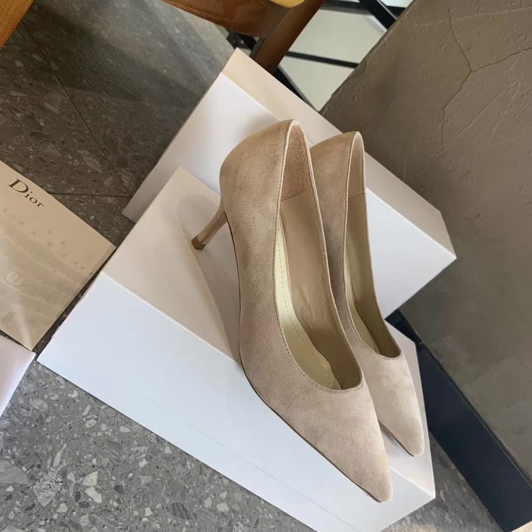 Women D*or Pump