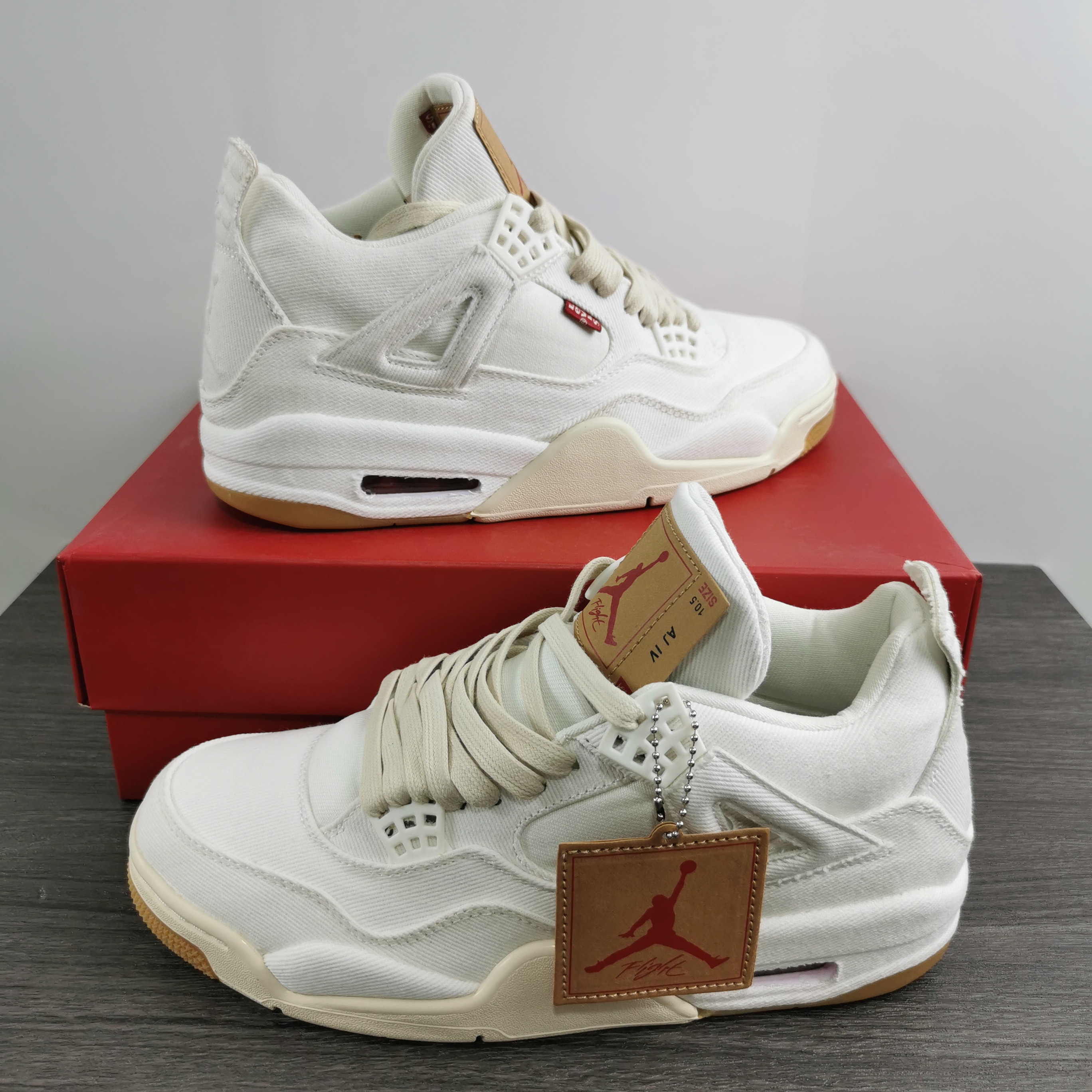 Air Jordan 4