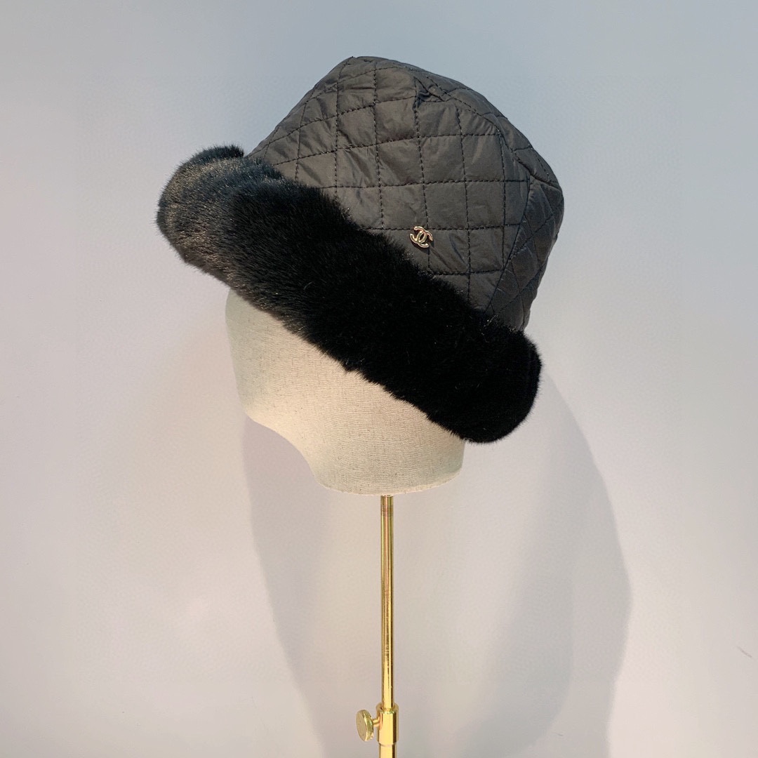 Top Hats 57cm