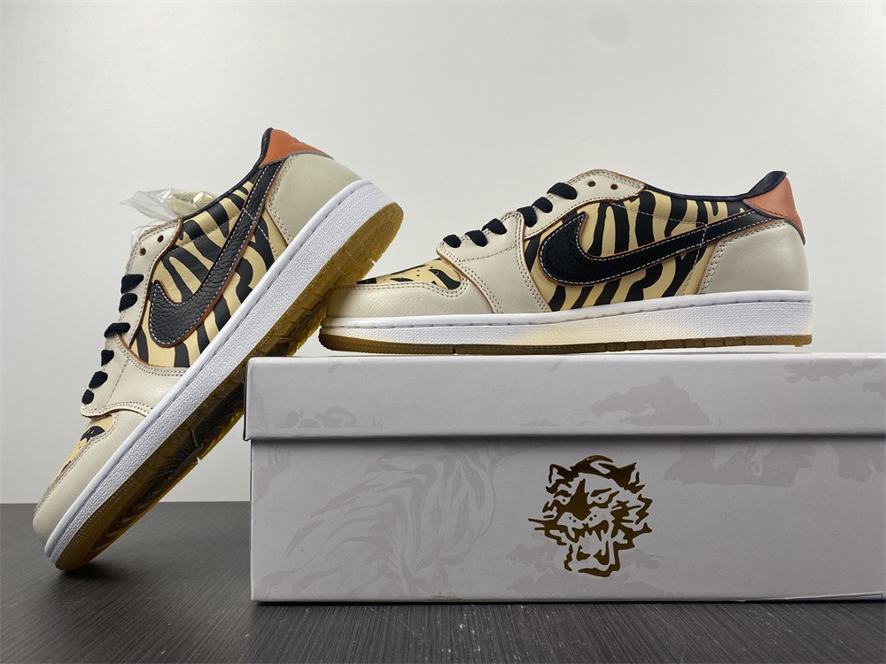 Air Jordan 1 Low OG DH6932-100