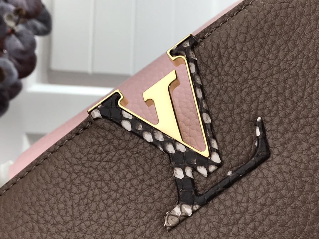 L*ouis V*uitton Top Bag 31.5 x 20.0 x 11.0 cm