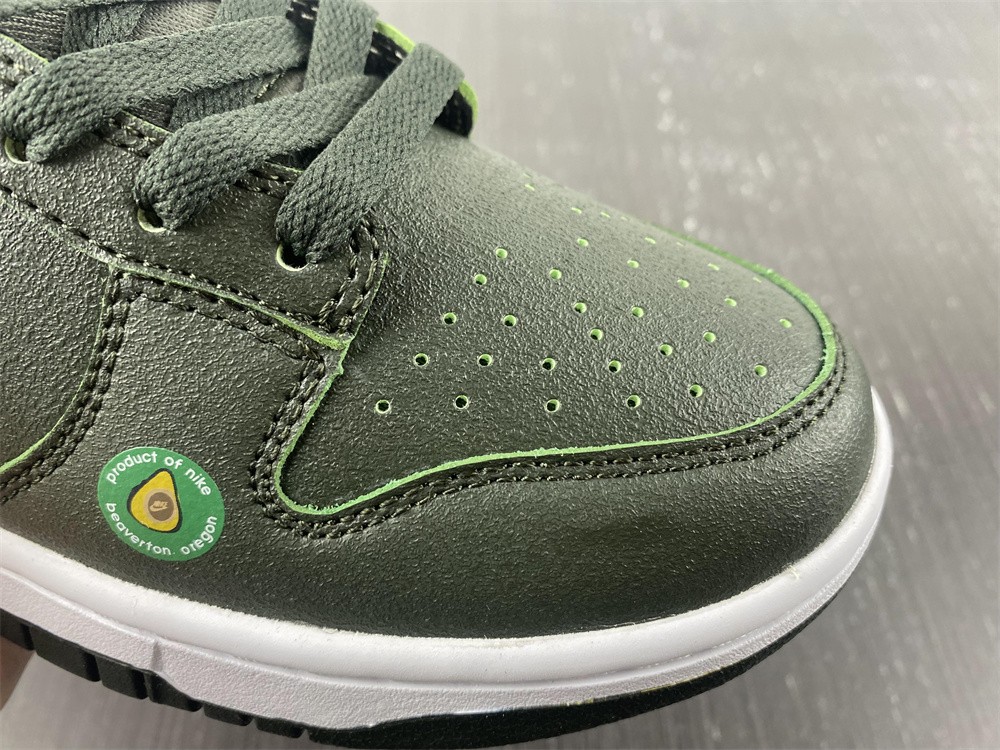 from Nike DUNK LOW LX DM7606 300