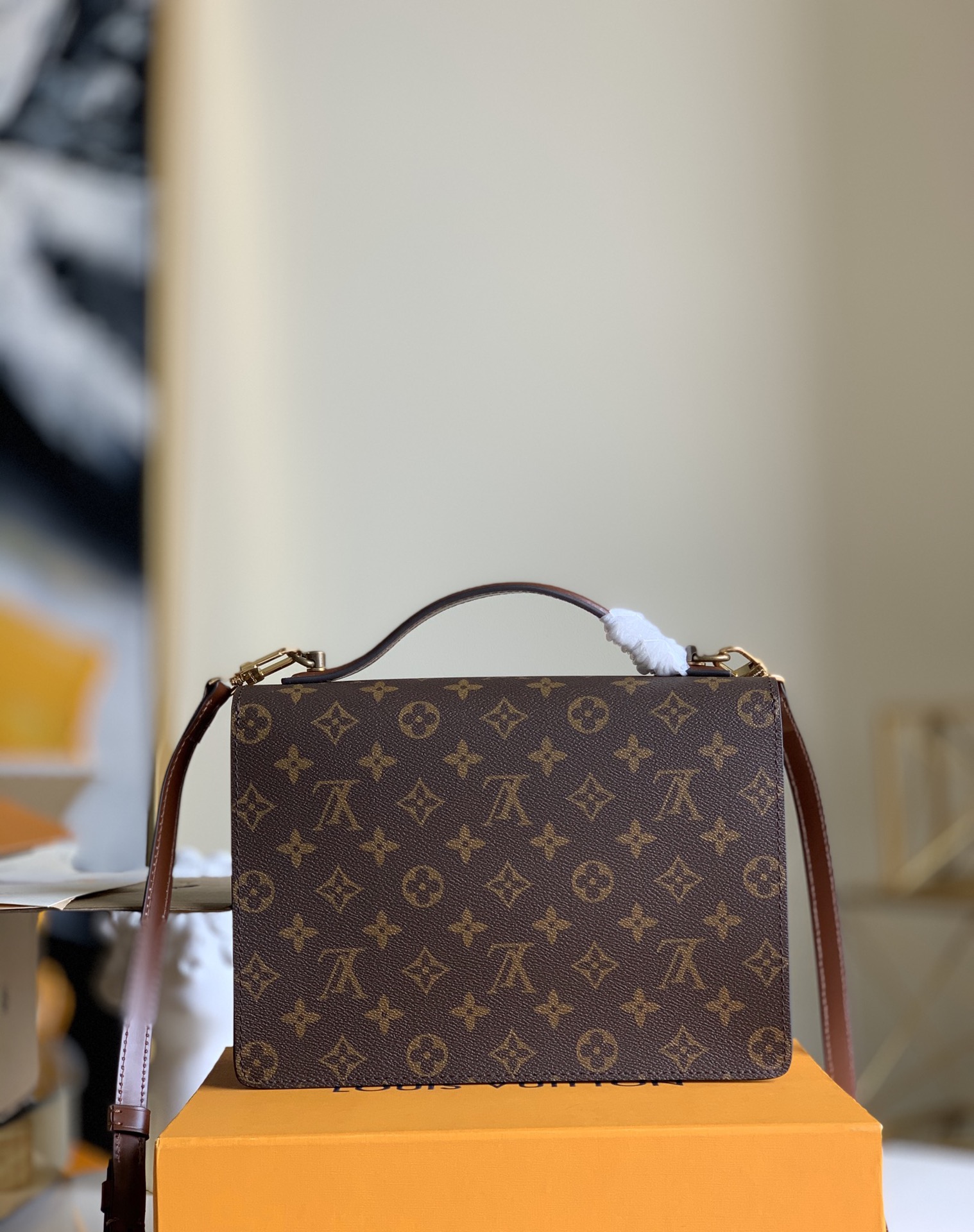 L*ouis V*uitton Top Bag 26*19*6cm