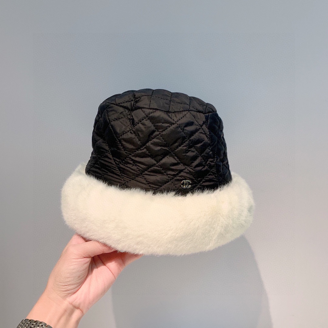 Top Hats 57cm
