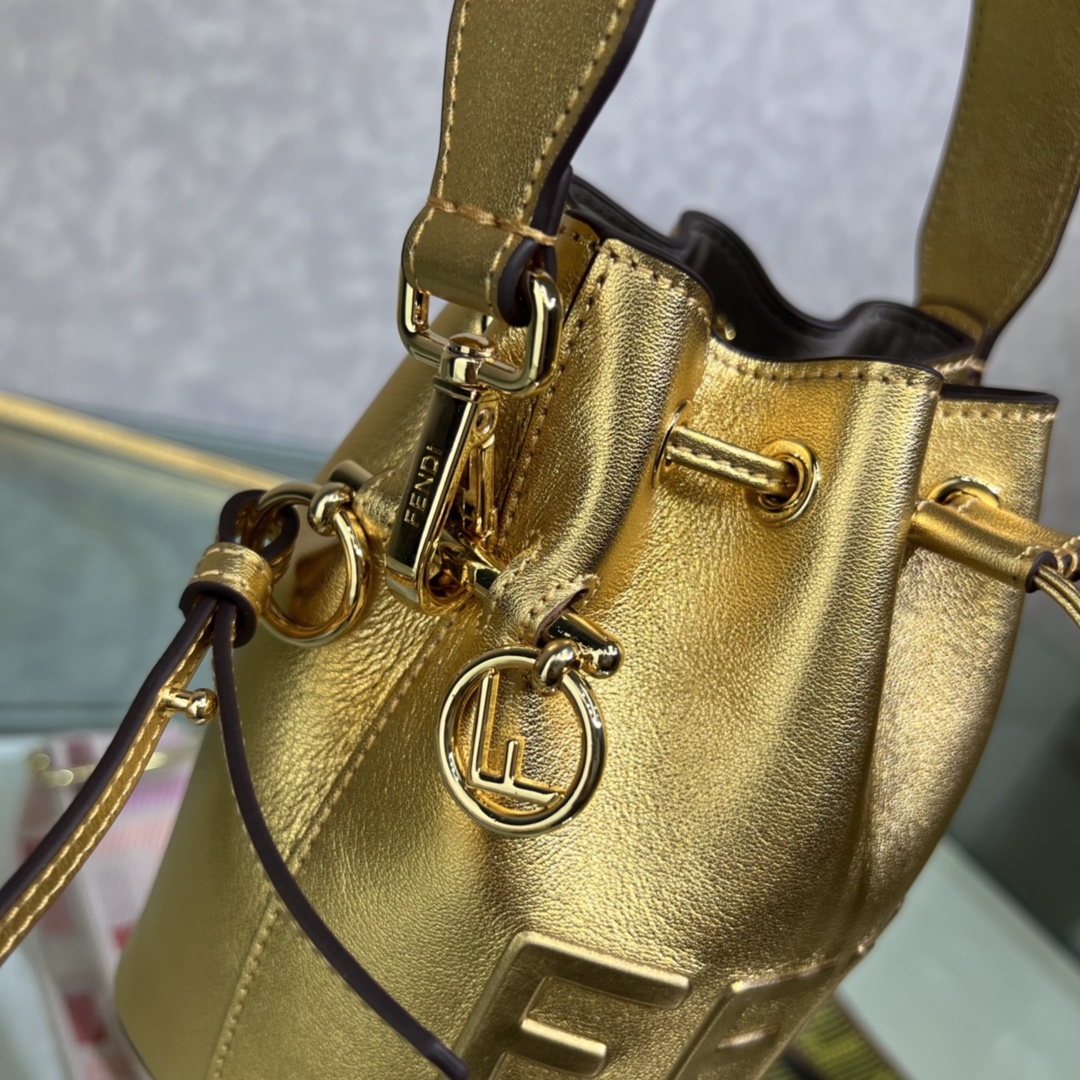 F*endi Bag Top Quality 12*18*10CM