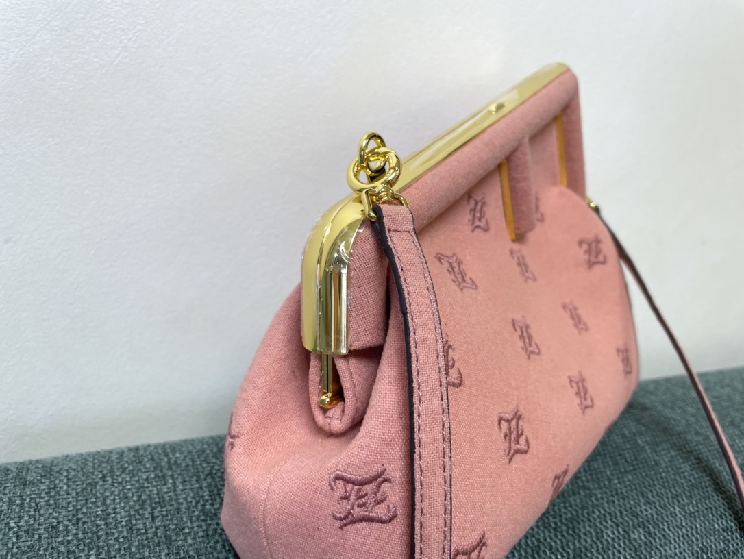 F*endi Top Bag 26*9.5*18CM