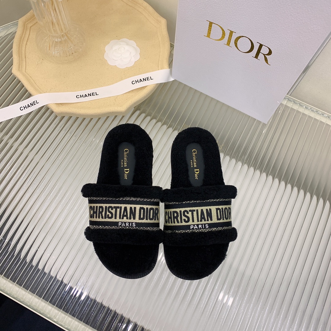 Women D*or Sandals