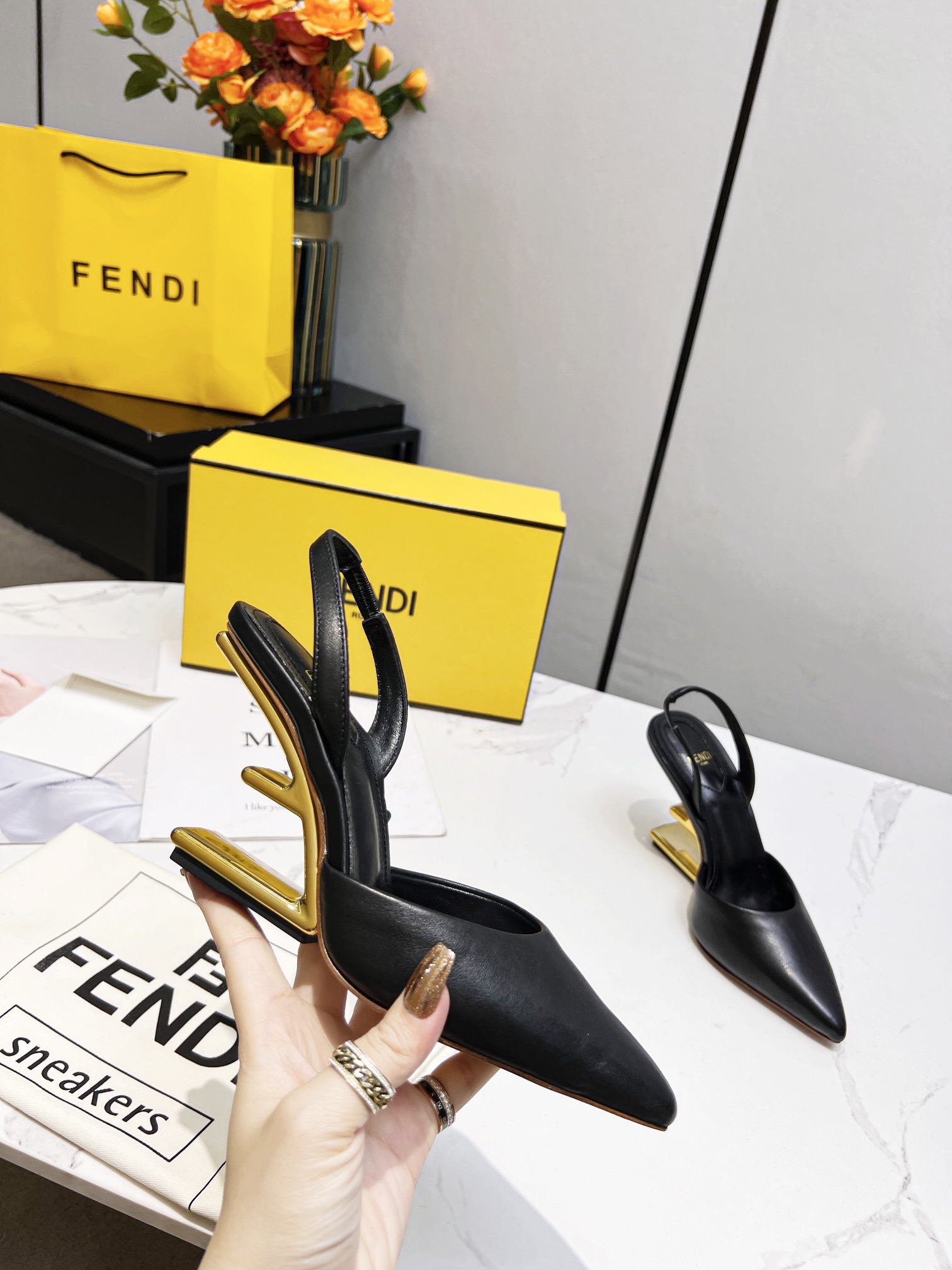 Women F*endi Top Quality Sandals