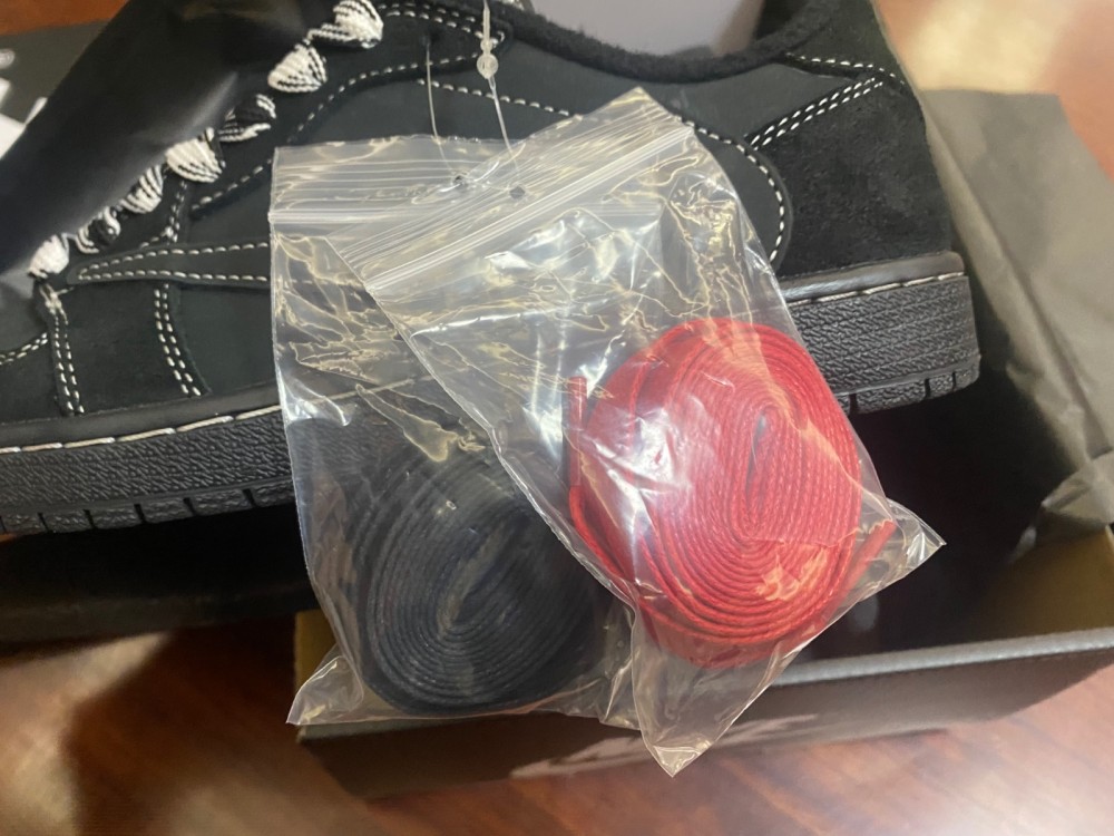 T*ravis S*cott x Air Jordan 1 Low OG DM7866-100