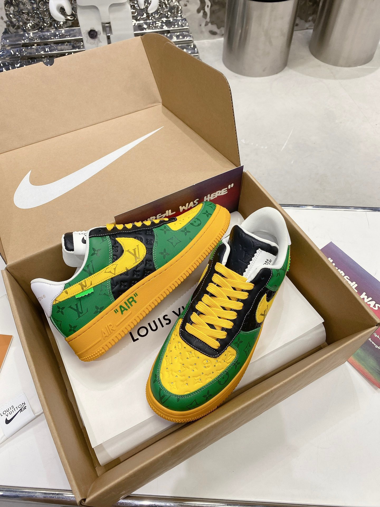 from Men Women L*ouis V*uitton * nike air j*ordan1 low aj1 Top Sneakers
