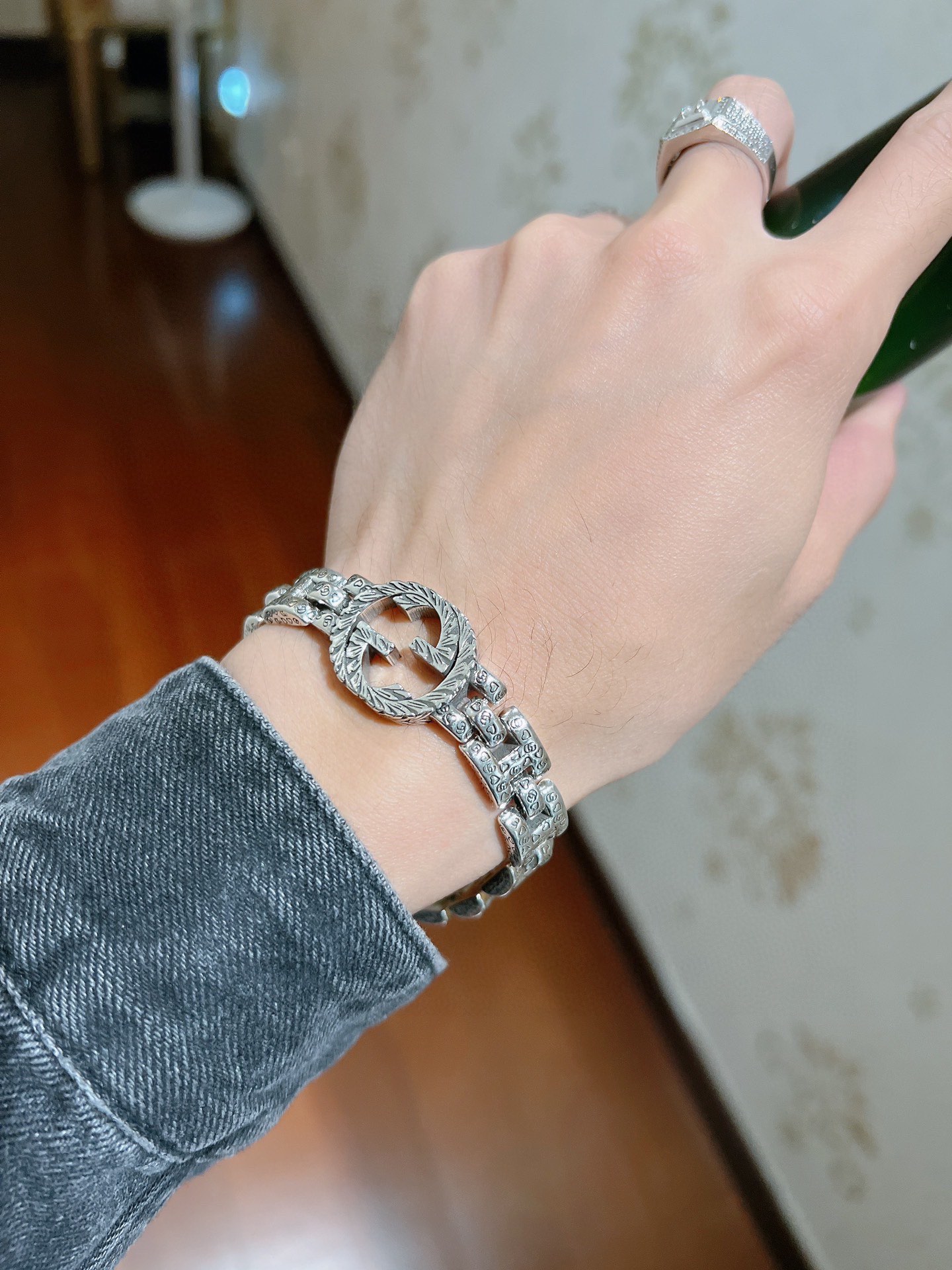 Bracelet