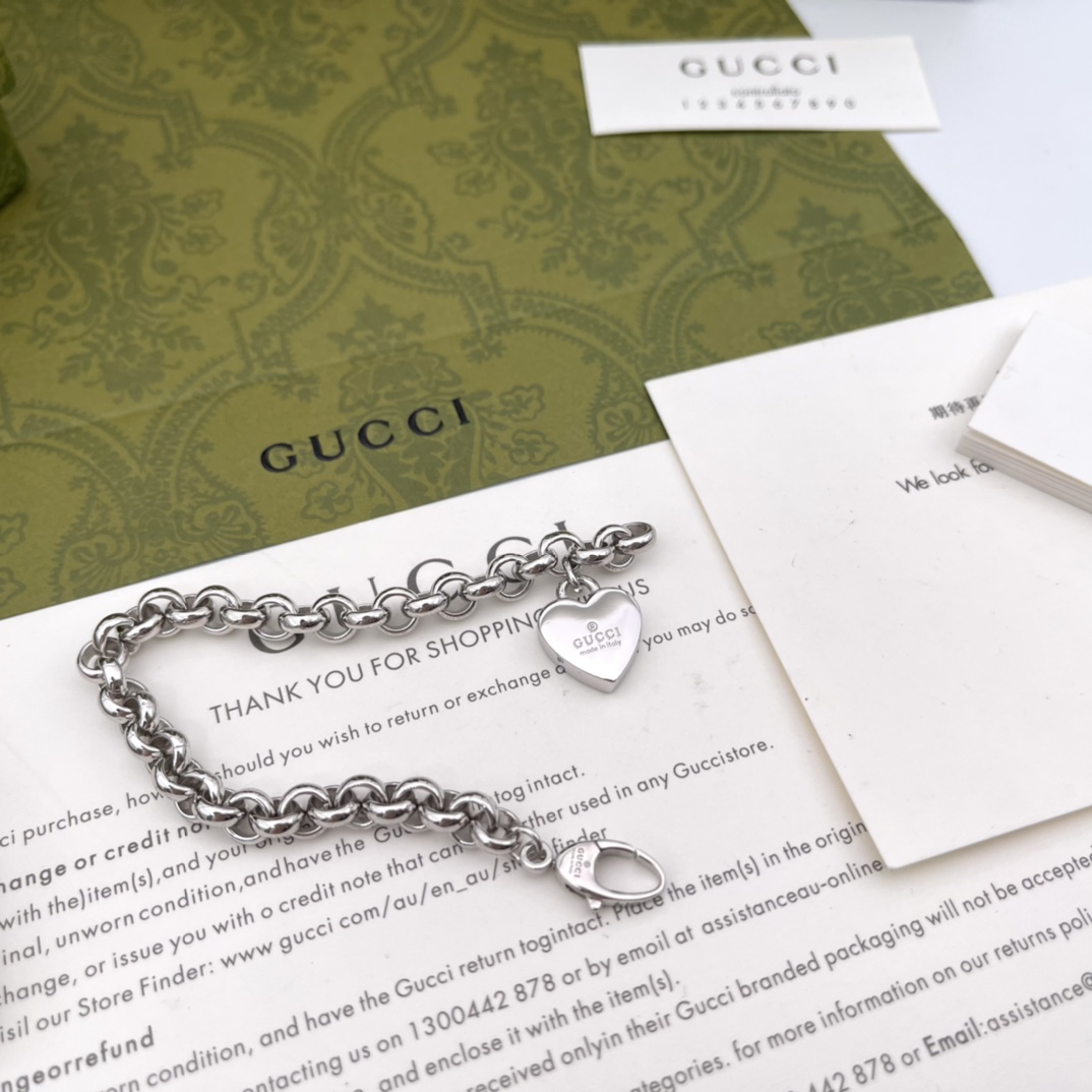 Bracelet