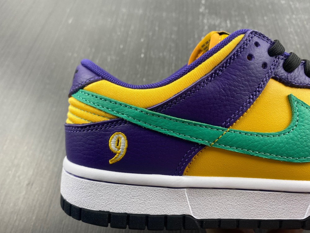 from Nike SB Dunk Low DO9581-500