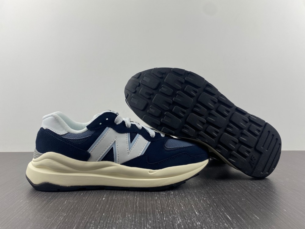 N*ew B*alance Sneakers Maikesneakers