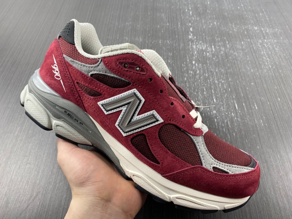 N*ew B*alance Sneakers Maikesneakers
