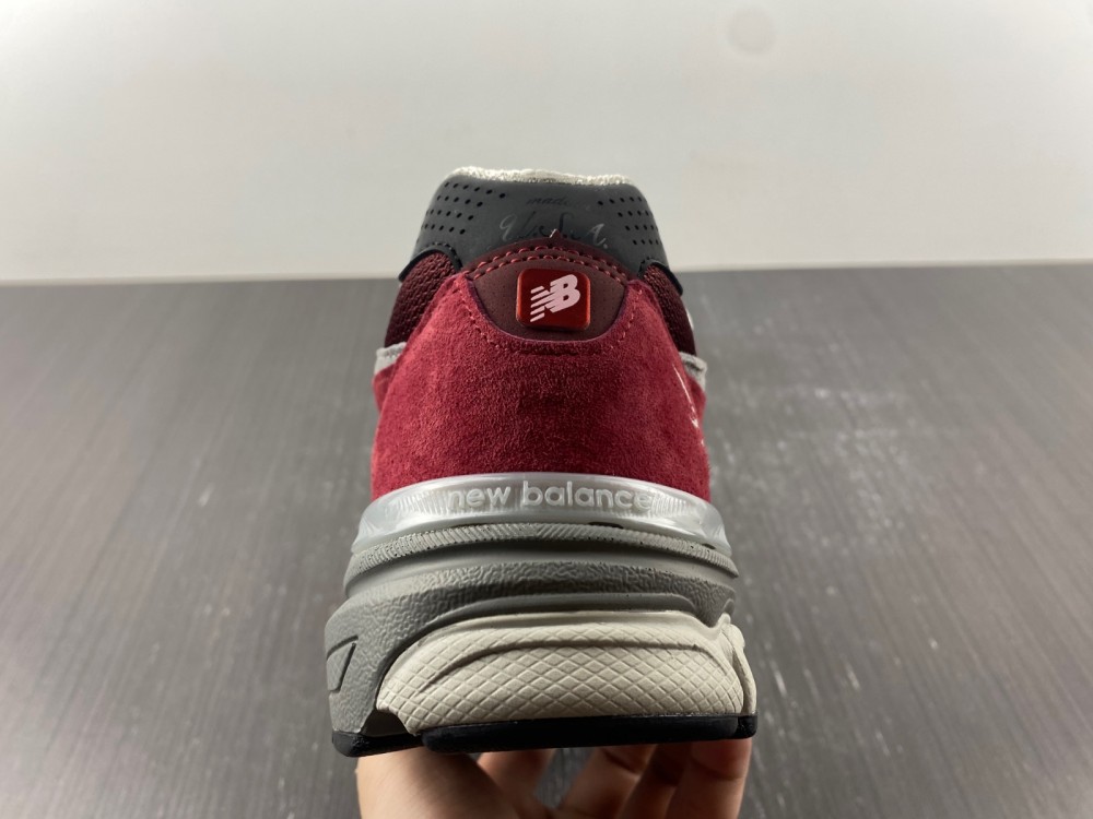 N*ew B*alance Sneakers Maikesneakers