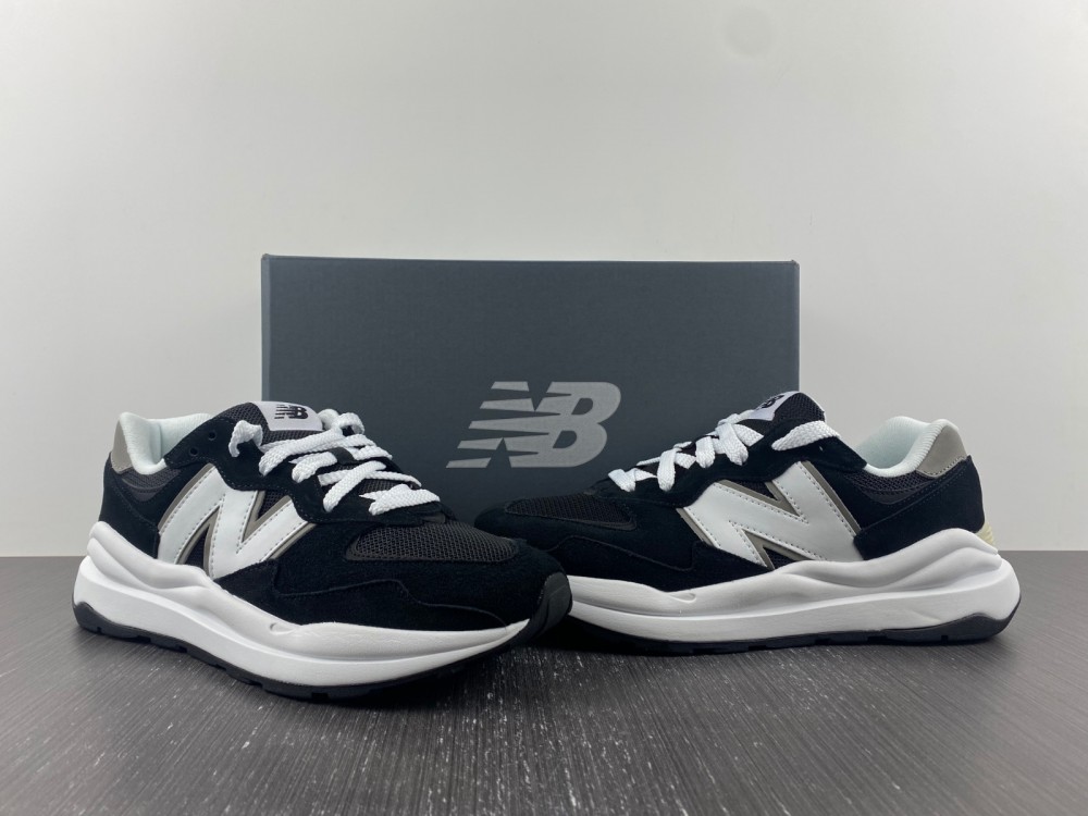 N*ew B*alance Sneakers Maikesneakers