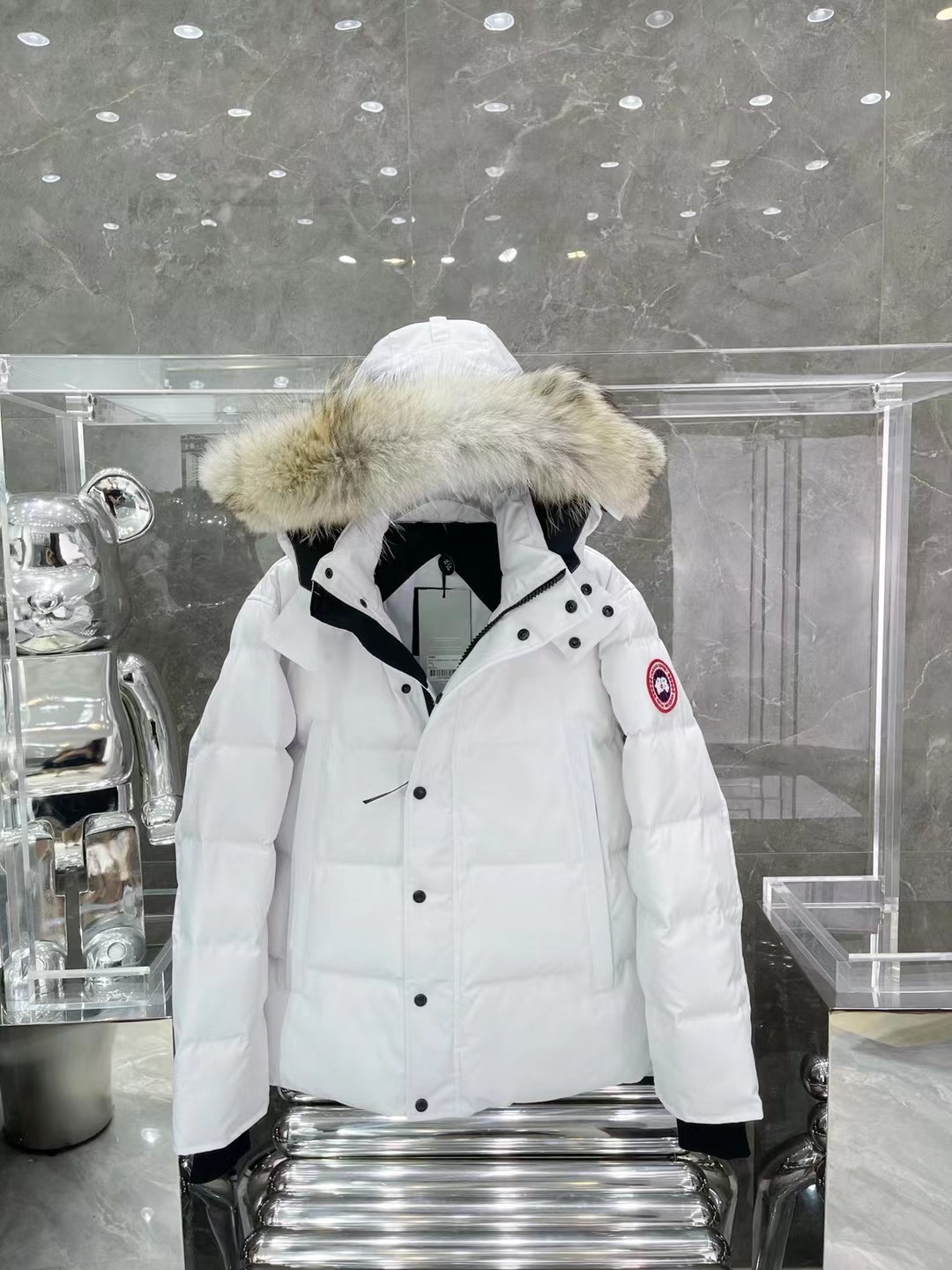 Men Women Down jacket Maikesneakers