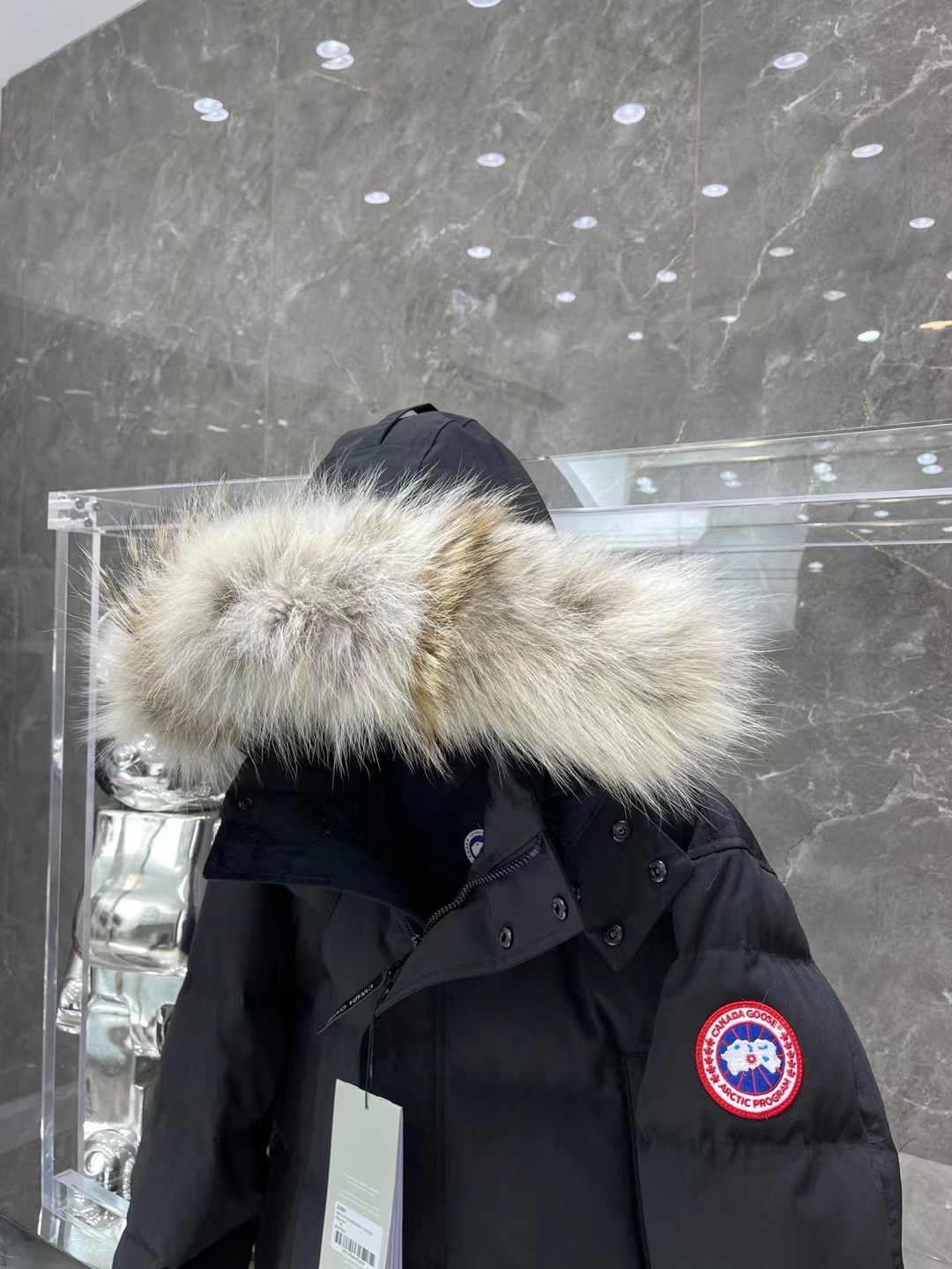 Men Women Down jacket Maikesneakers