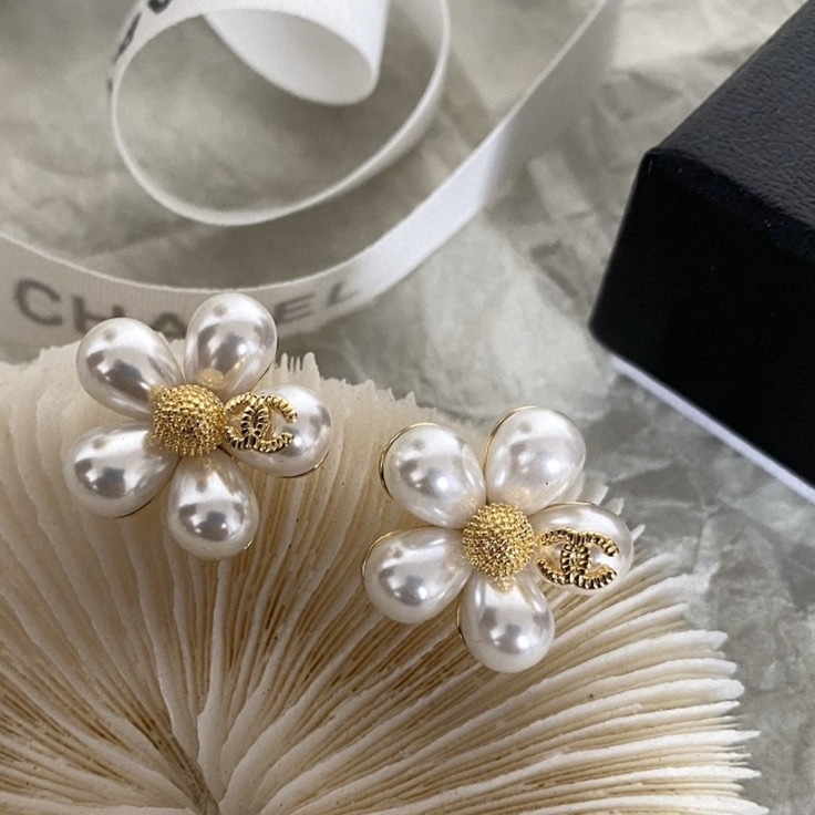Women Earrings C*hanel
