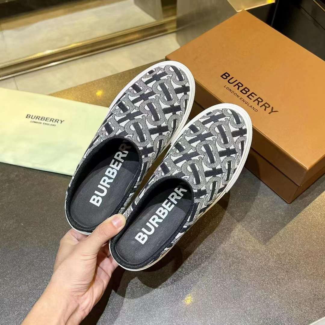 Men Women B*rberry Sneaker ()