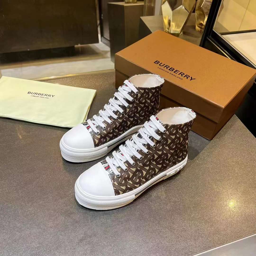 Men Women B*rberry Sneaker ()