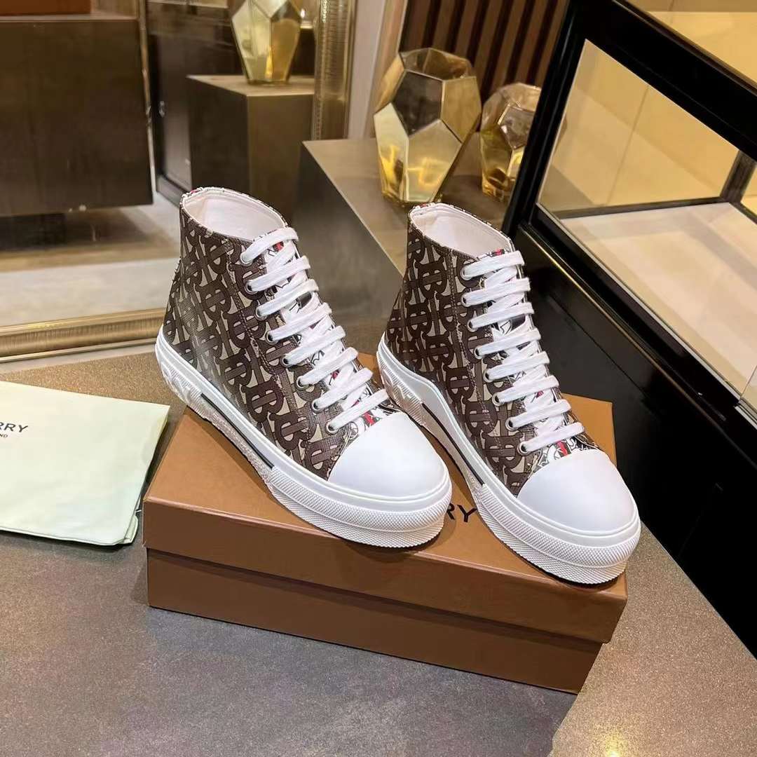 Men Women B*rberry Sneaker ()