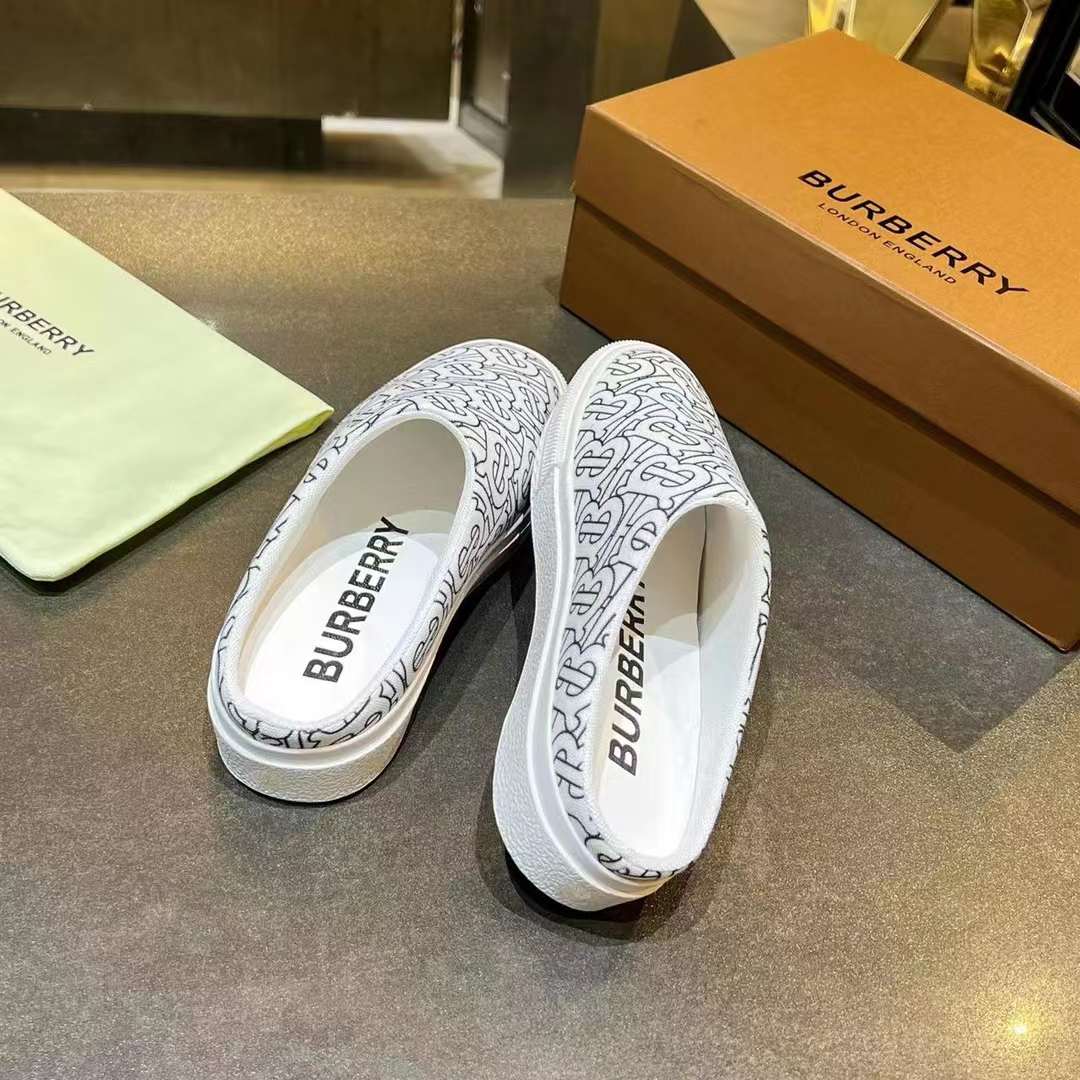 Men Women B*rberry Sneaker ()