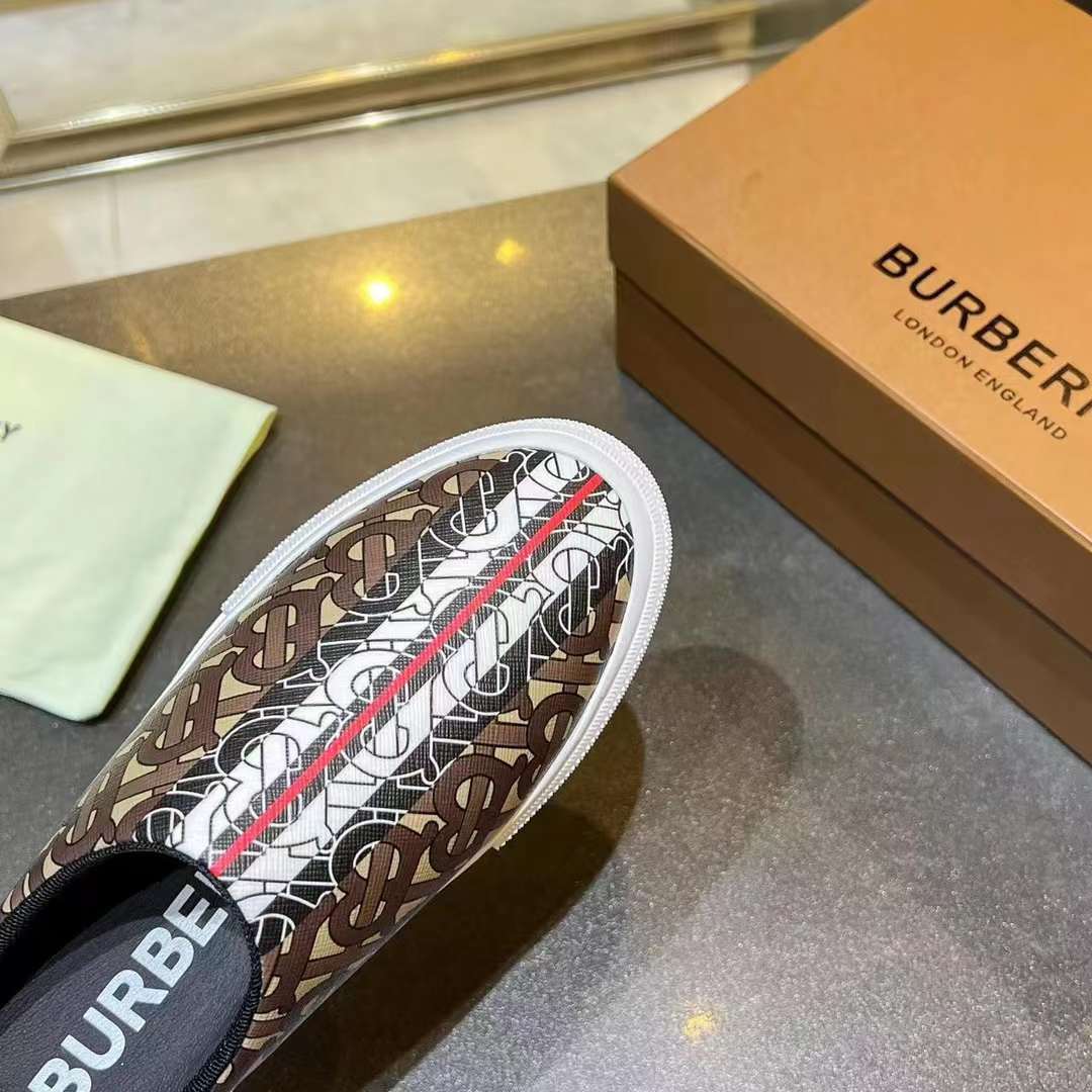 Men Women B*rberry Sneaker ()