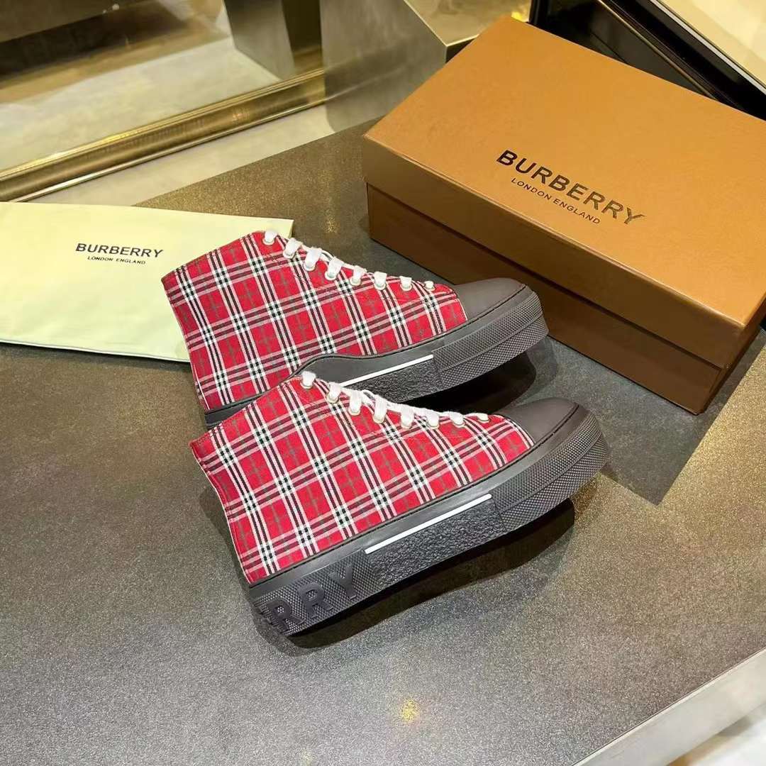 Men Women B*rberry Sneaker ()